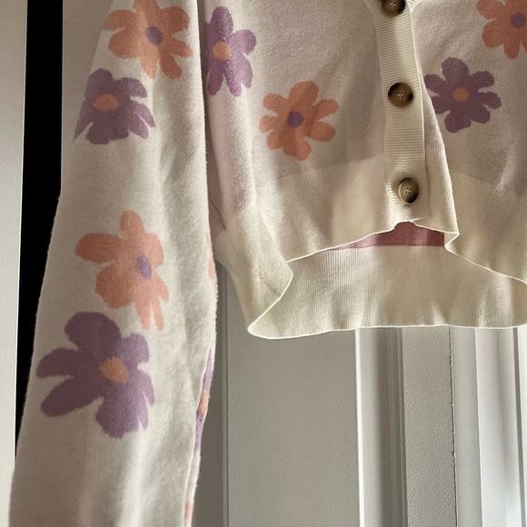 Floral cropped sweater - Picture 3 of 4